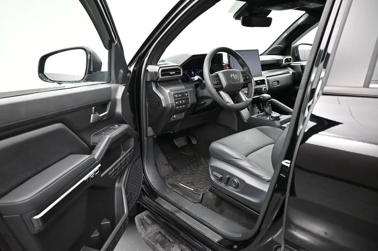Toyota Tacoma снимка Toyota Tacoma