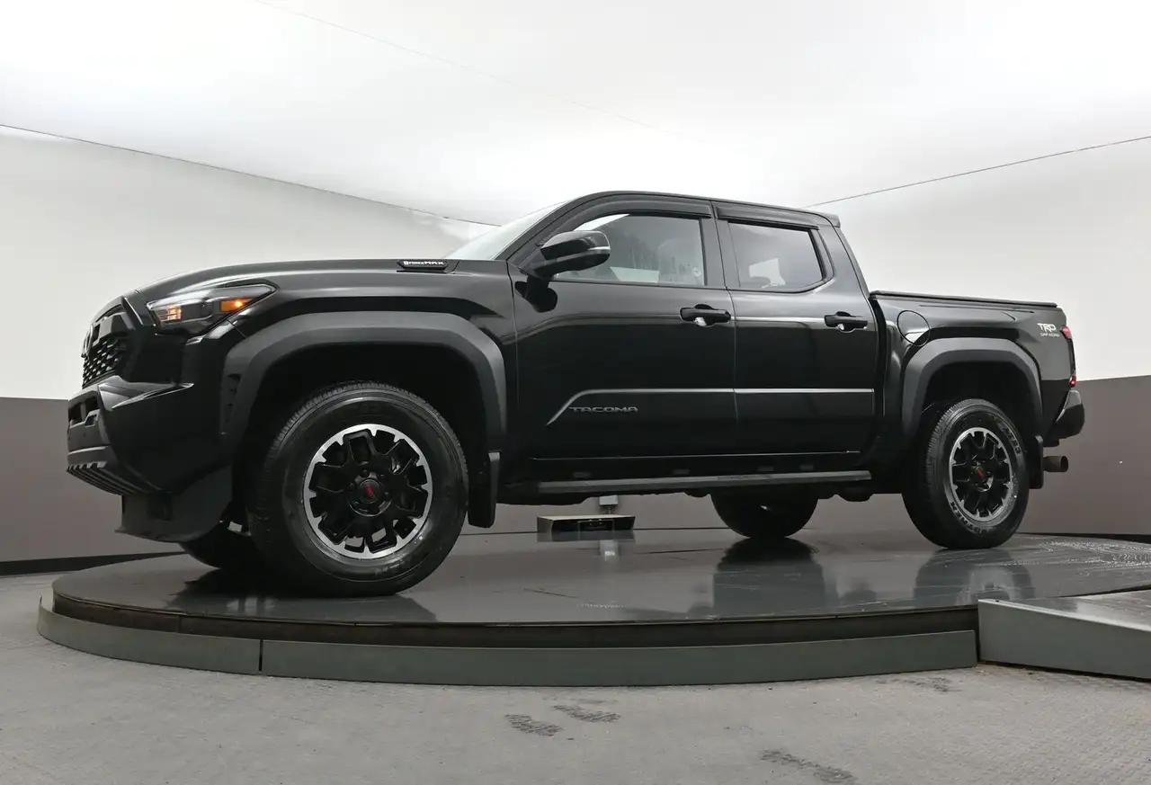 Toyota Tacoma снимка Toyota Tacoma
