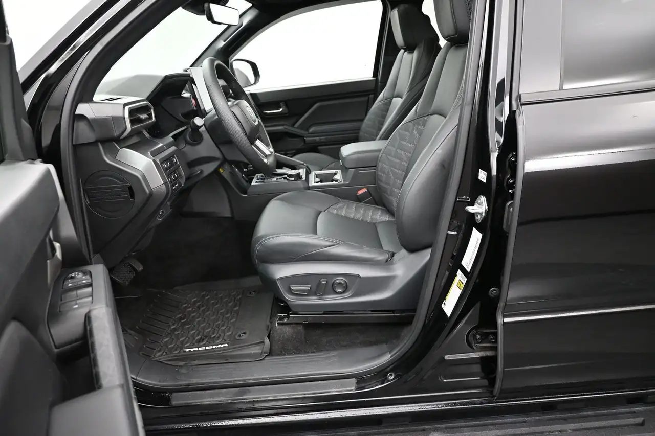Toyota Tacoma снимка Toyota Tacoma