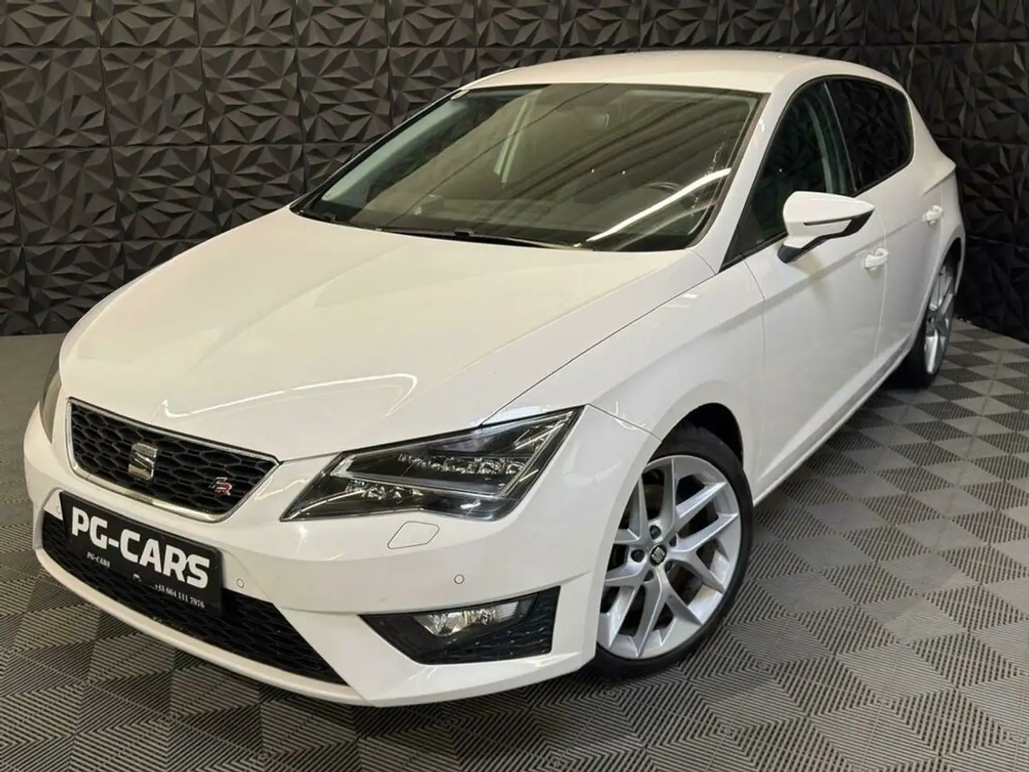 SEAT Leon 2.0 TDI FR Wit - 1