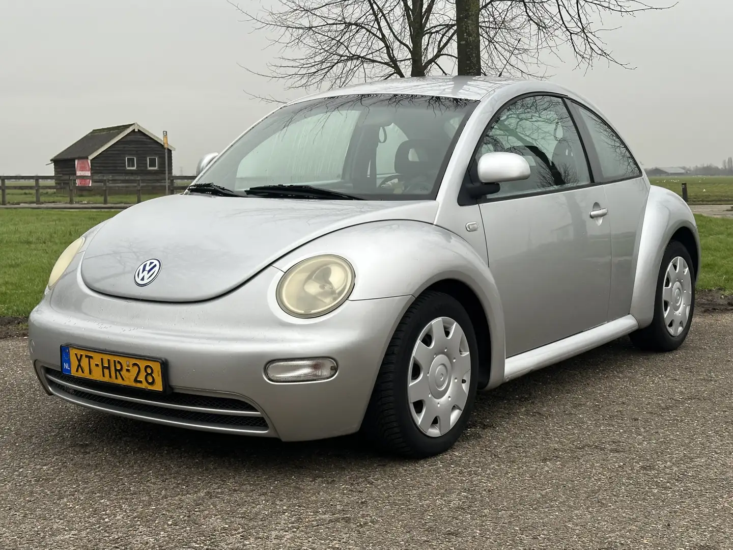 Volkswagen New Beetle 2.0 Highline NL AUTO * NAP * Rijdt perfect Grey - 1