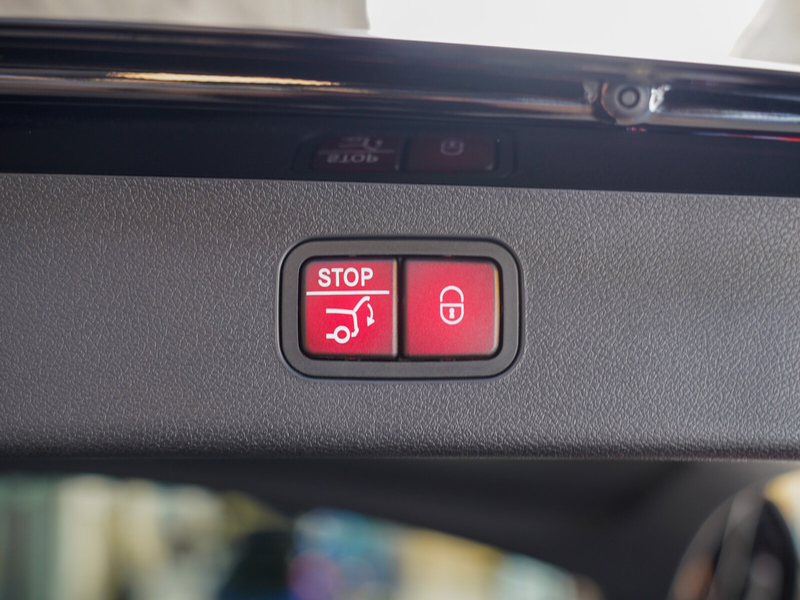 Mercedes-Benz E 220 E 220 d T AMG Line Night Superscreen Burmester — photo 14