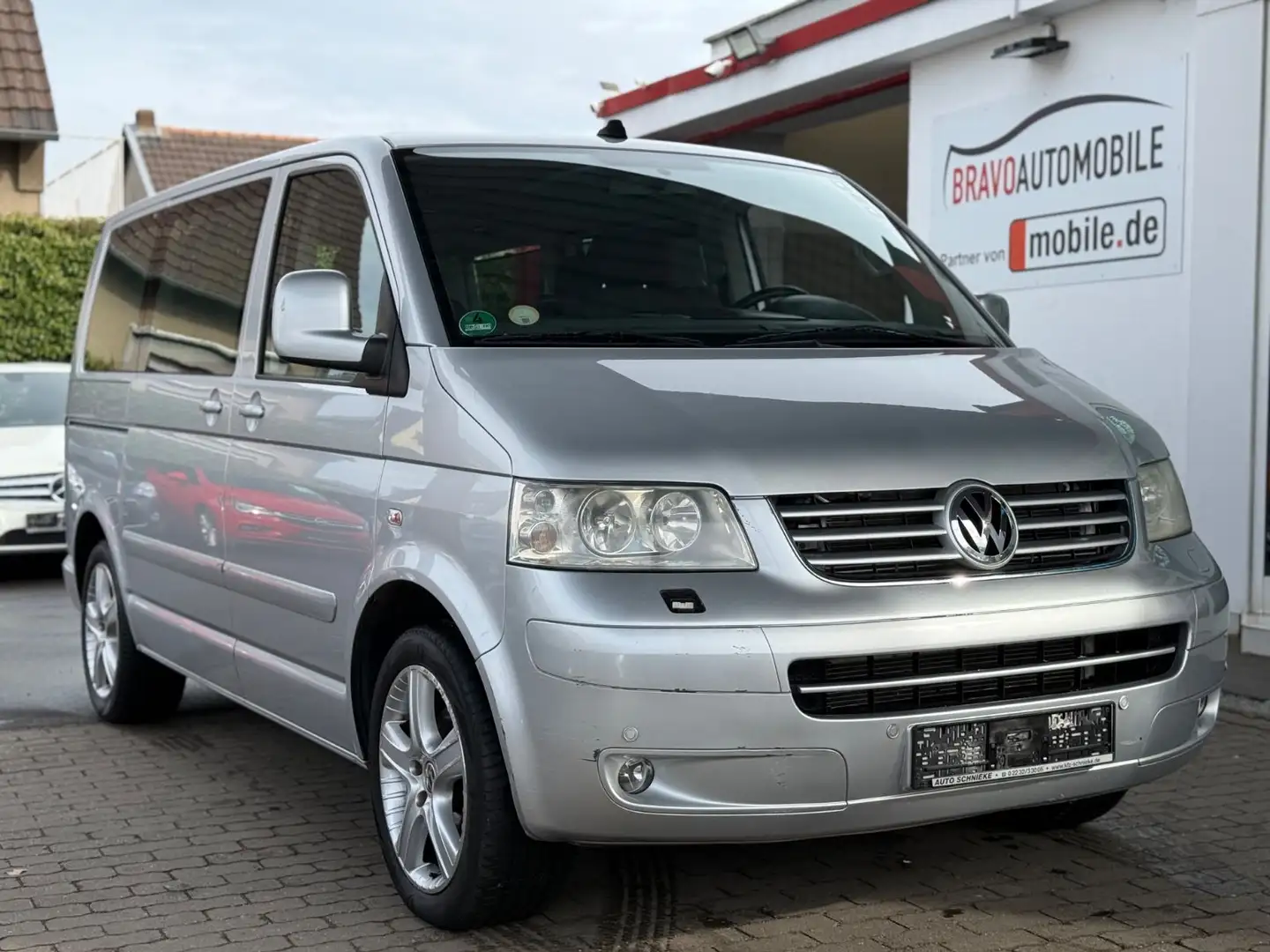 Volkswagen T5 Transporter T5 Multivan Comfortline 4Motion 7-SITZER/NAVI Stříbrná - 1