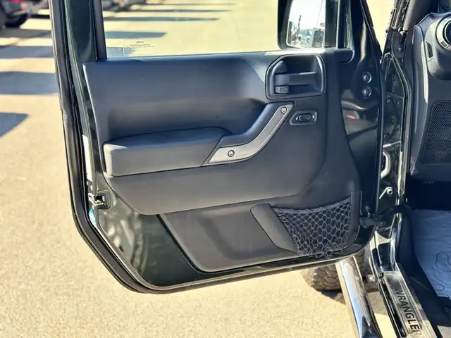 Jeep Wrangler view 12