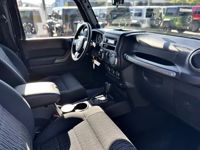Jeep Wrangler view 10