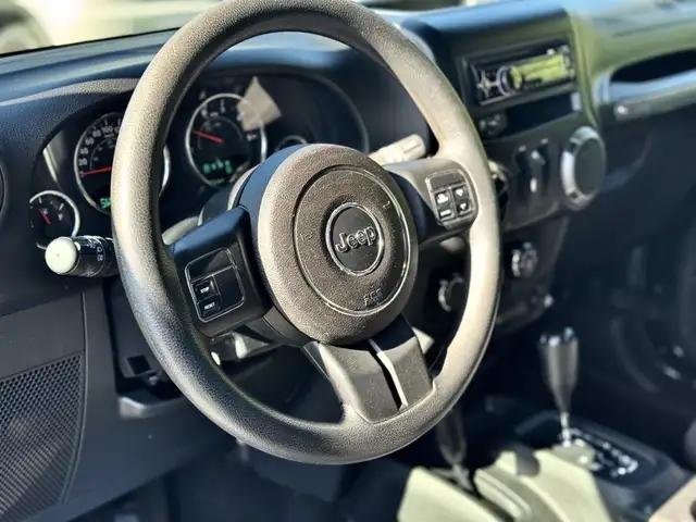 Jeep Wrangler view 13