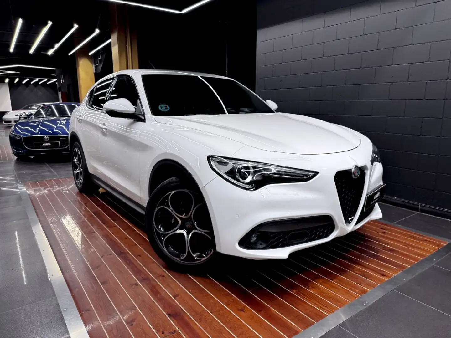 Alfa Romeo Stelvio 2.2 TI Q4 210 Aut. Blanc - 1