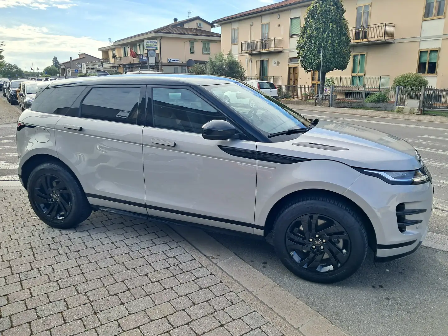 Land Rover Range Rover Evoque 2.0d i4 mhev R-Dynamic SE AWD AUTOMATICO Grau - 2