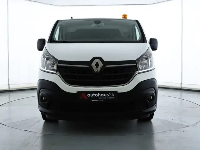 Renault Trafic view 2