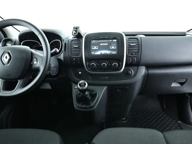 Renault Trafic view 9