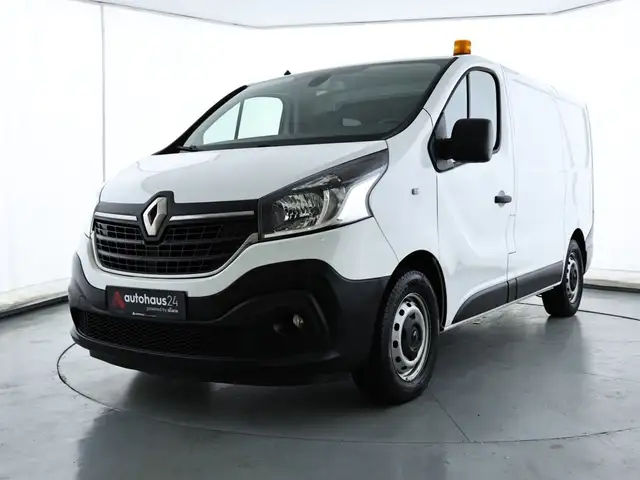 Renault Trafic view 3