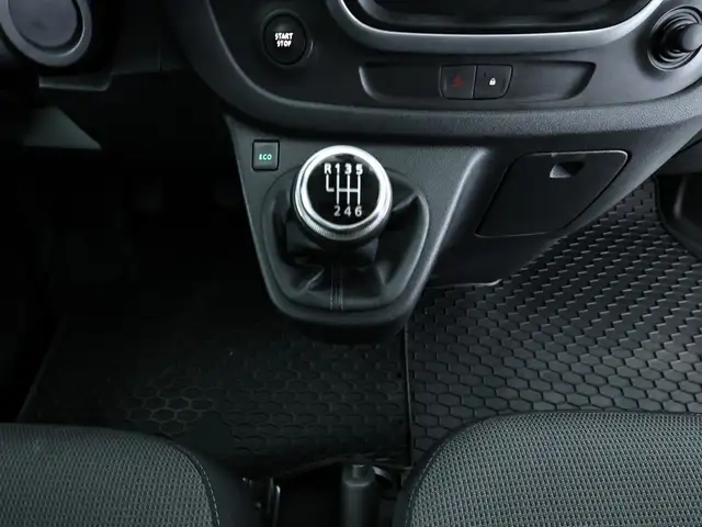 Renault Trafic view 13