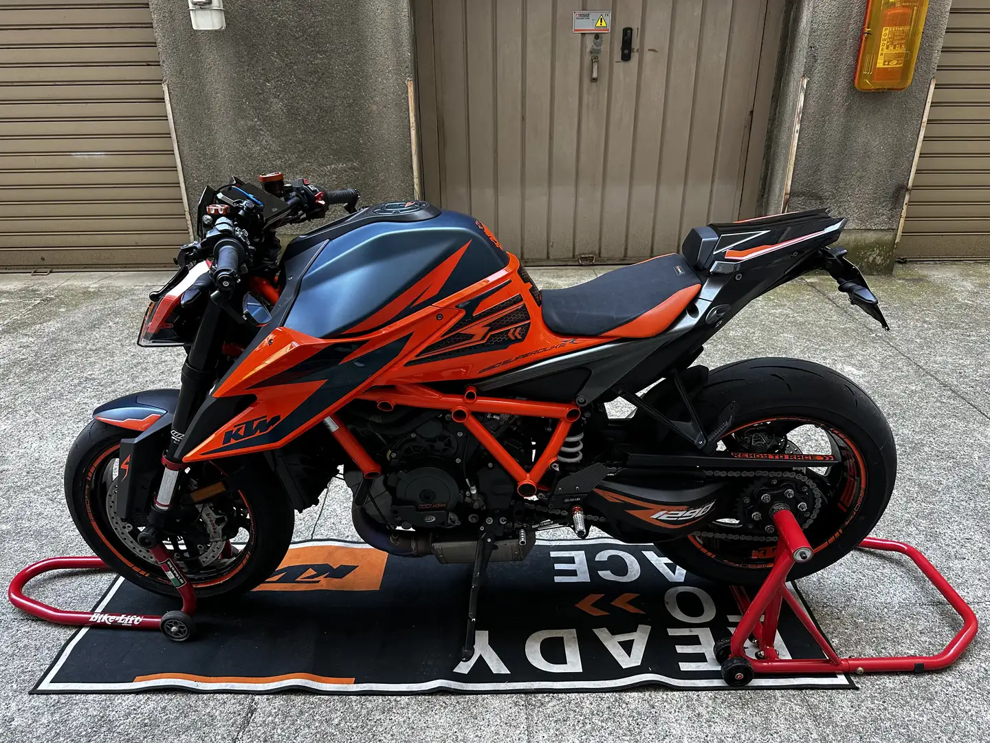 KTM 1290 Super Duke R tanti accessori - 2