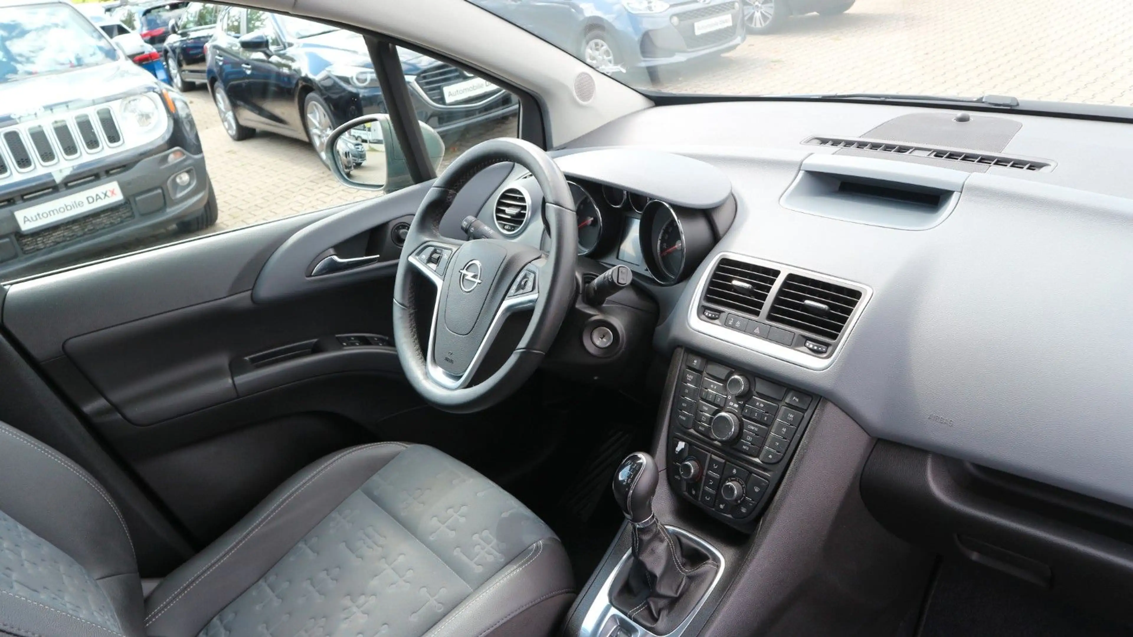 Opel Meriva B 1.4 Turbo Innovation*1-Hand*HU/AU neu* — photo 11