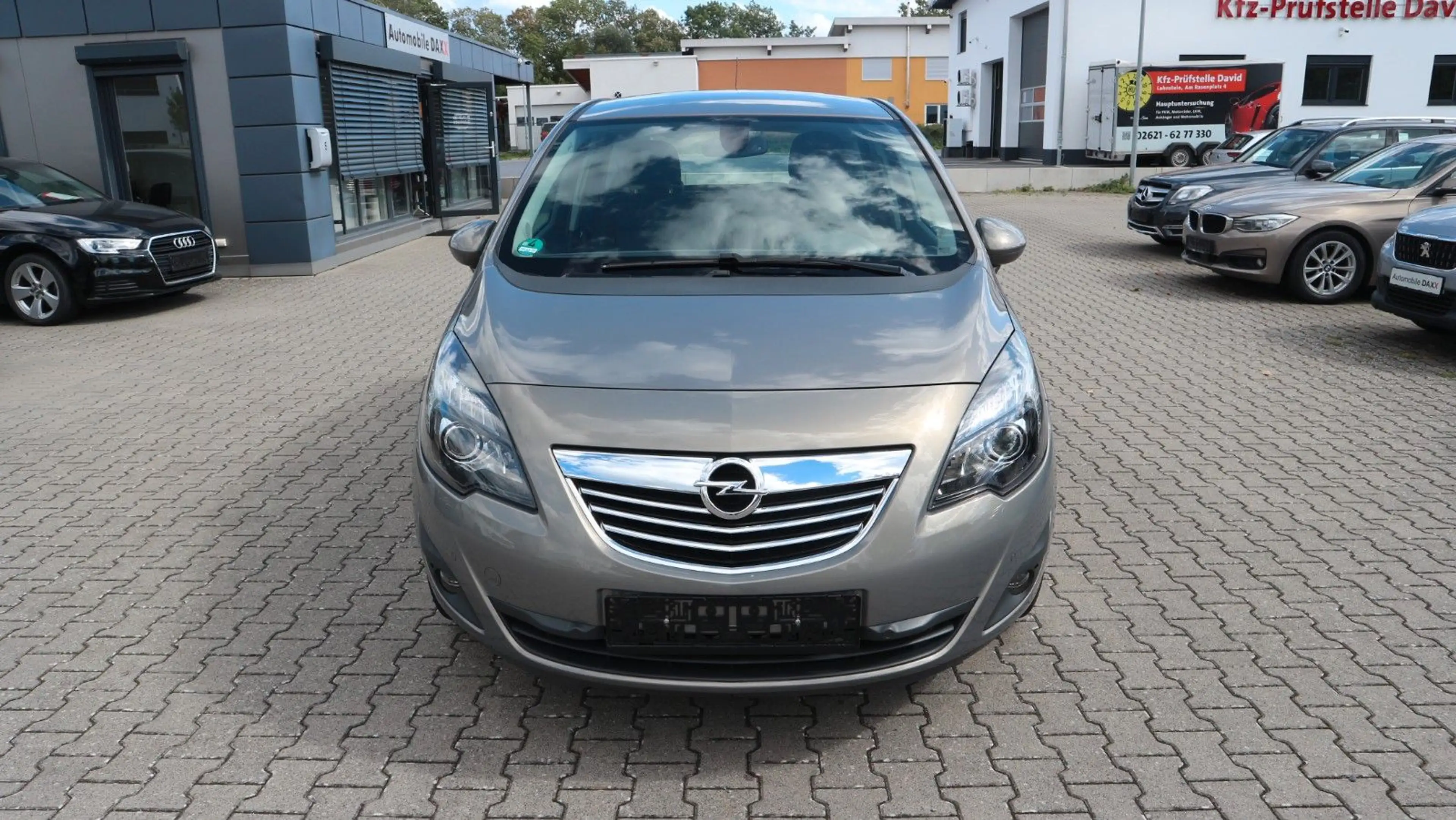Opel Meriva B 1.4 Turbo Innovation*1-Hand*HU/AU neu* — photo 3