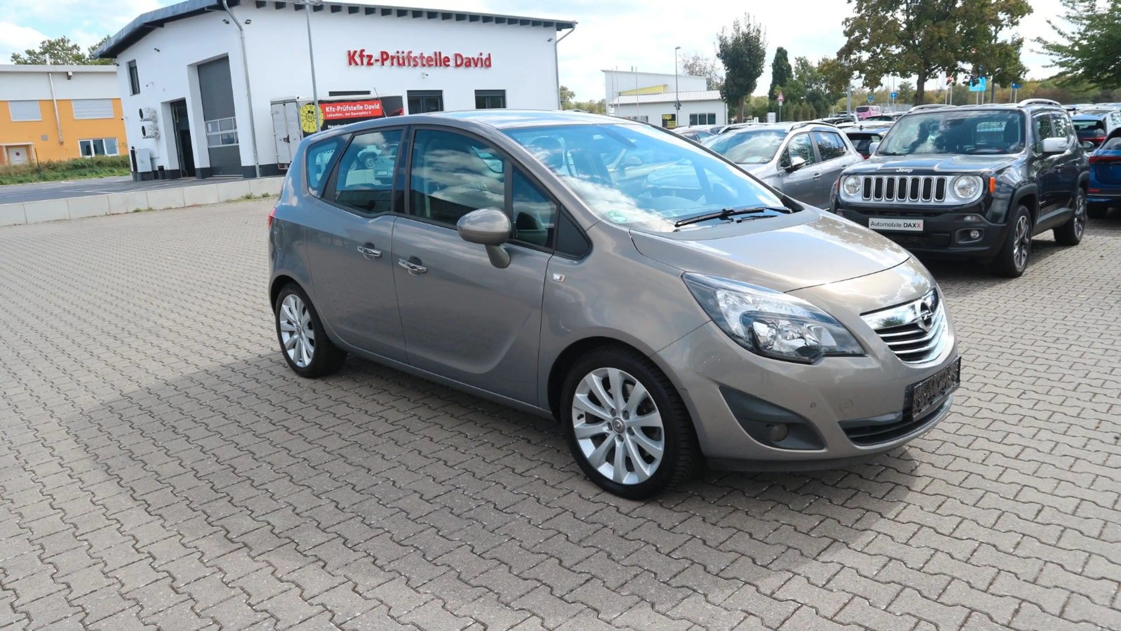 Opel Meriva B 1.4 Turbo Innovation*1-Hand*HU/AU neu* — photo 2