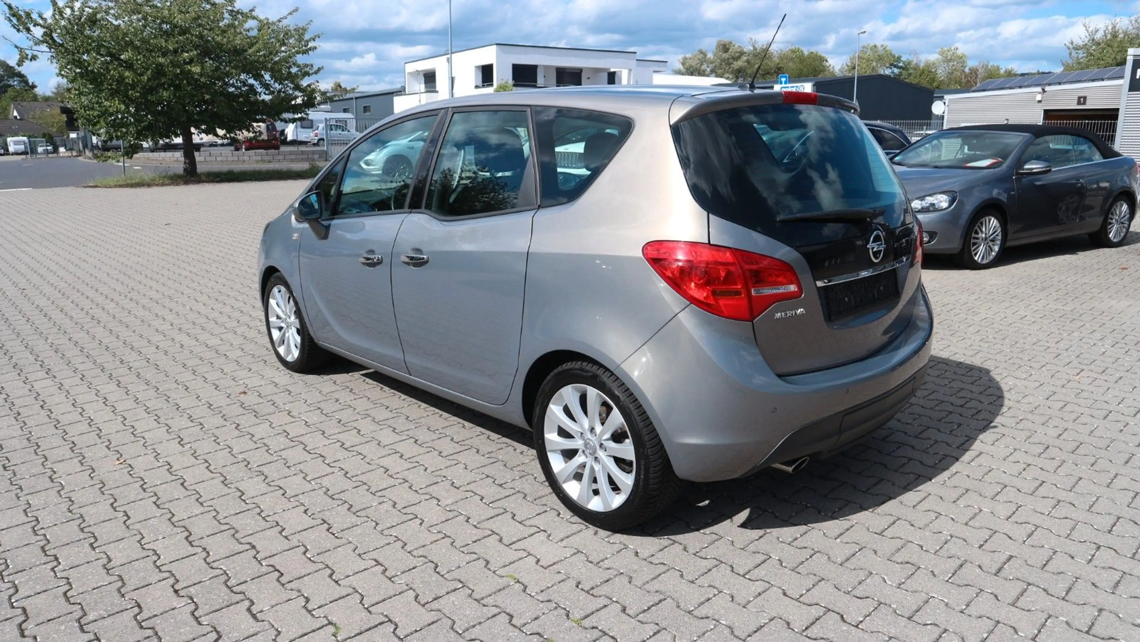 Opel Meriva B 1.4 Turbo Innovation*1-Hand*HU/AU neu* — photo 5
