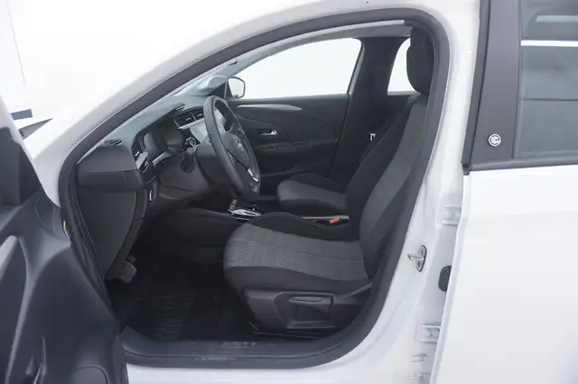 Opel Corsa-E view 10