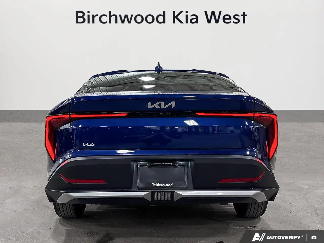 Kia K4 снимка Kia K4