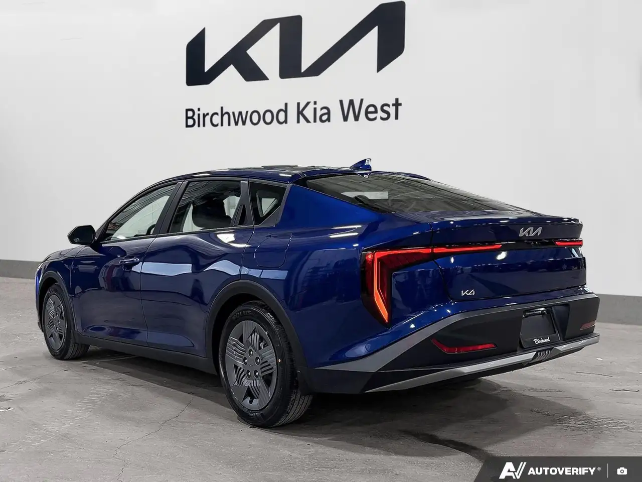 Kia K4 снимка Kia K4