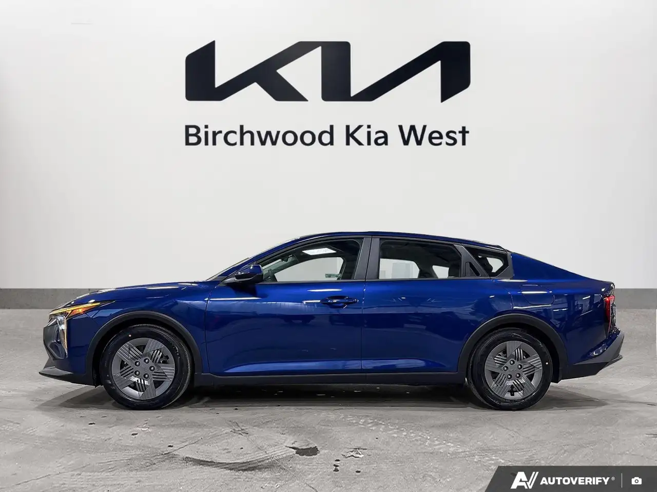 Kia K4 снимка Kia K4