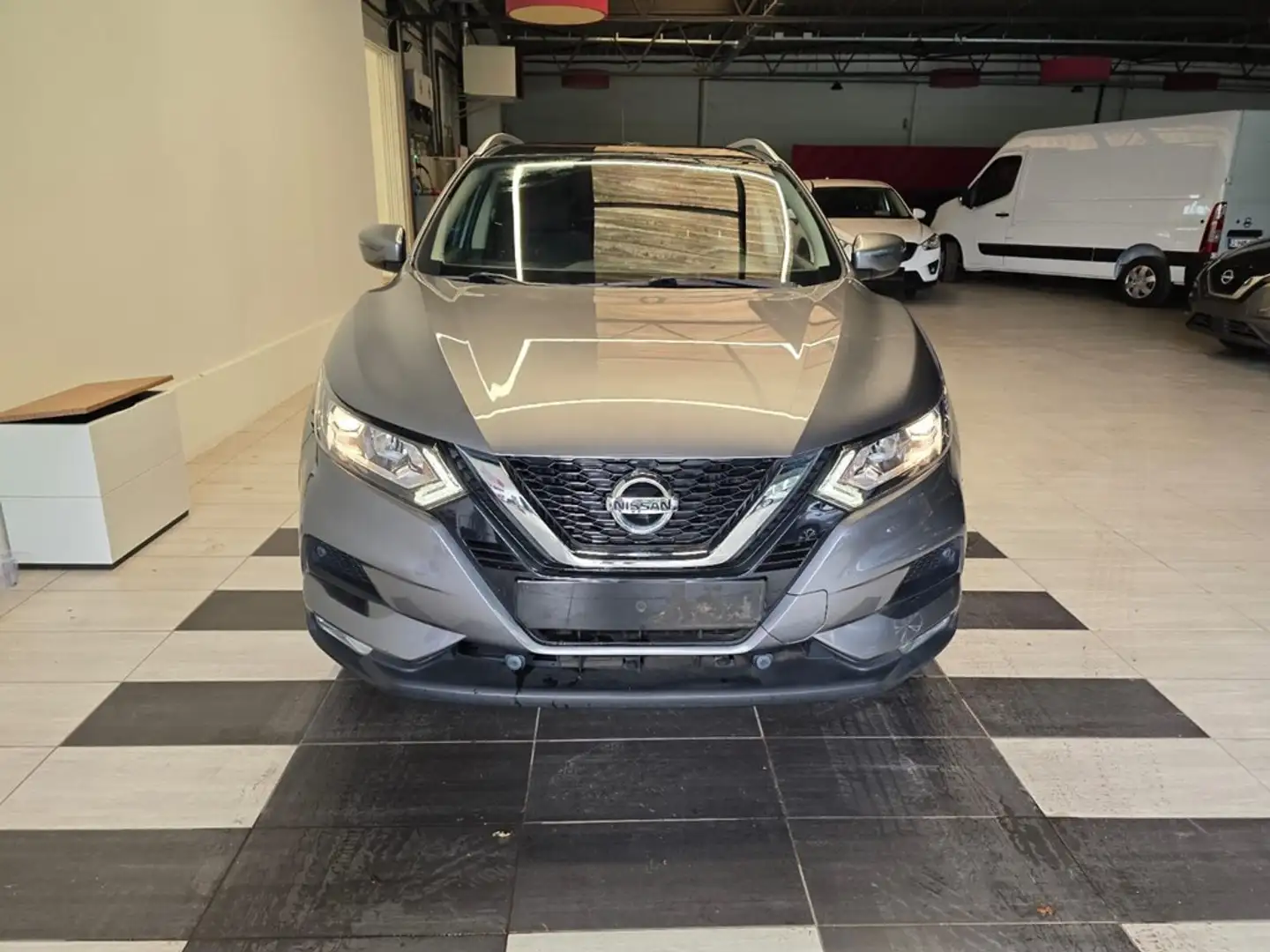 Nissan Qashqai 5Jaar Garantie //1,3 Dig-T 140pk//Pano//Camera//Ap Gris - 2