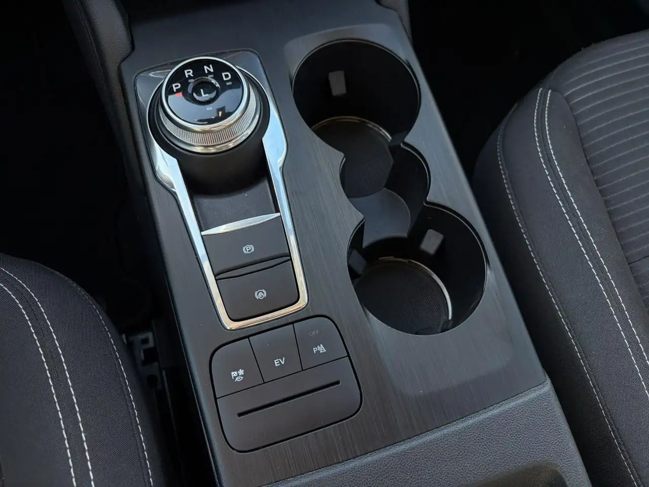 Ford Kuga 2.5 PHEV Titanium TREKHAAK NAVI STOELVERWARMIN, миниатюра 23