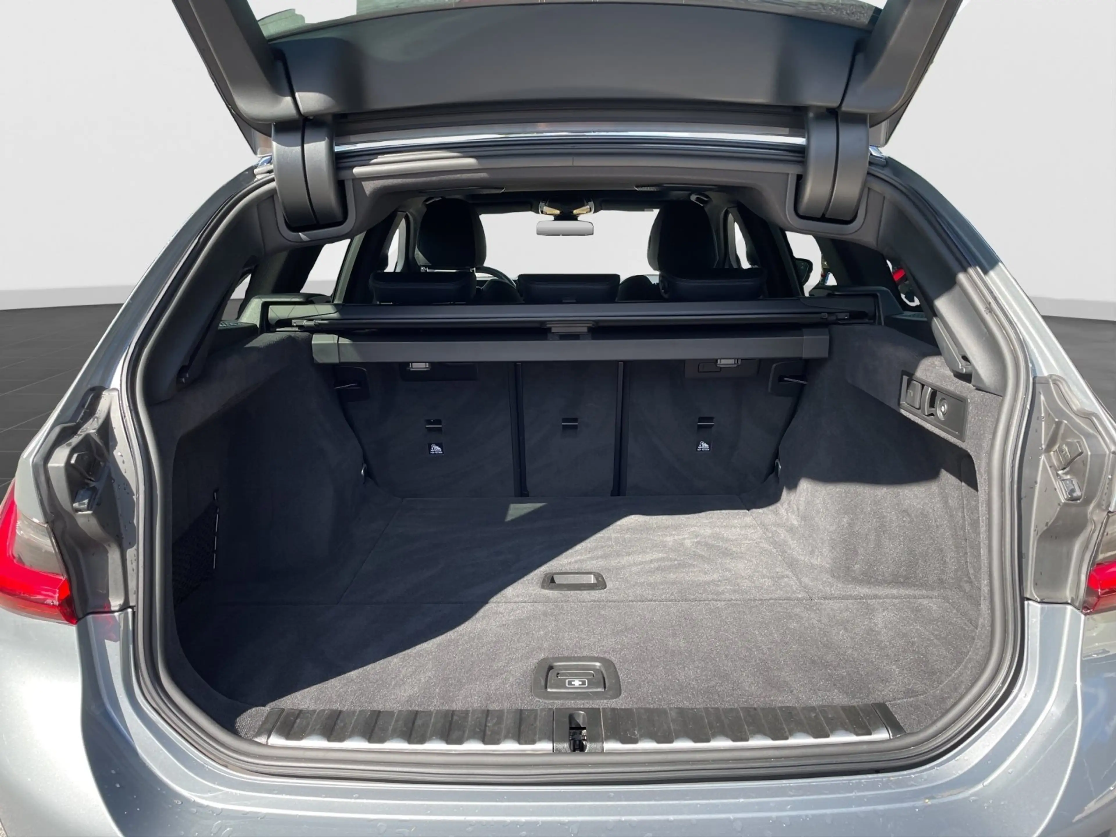 BMW 330 i Touring/ M Sport Pro/ ACC/ AHK/ RFK/ PanoDach/ H — photo 14