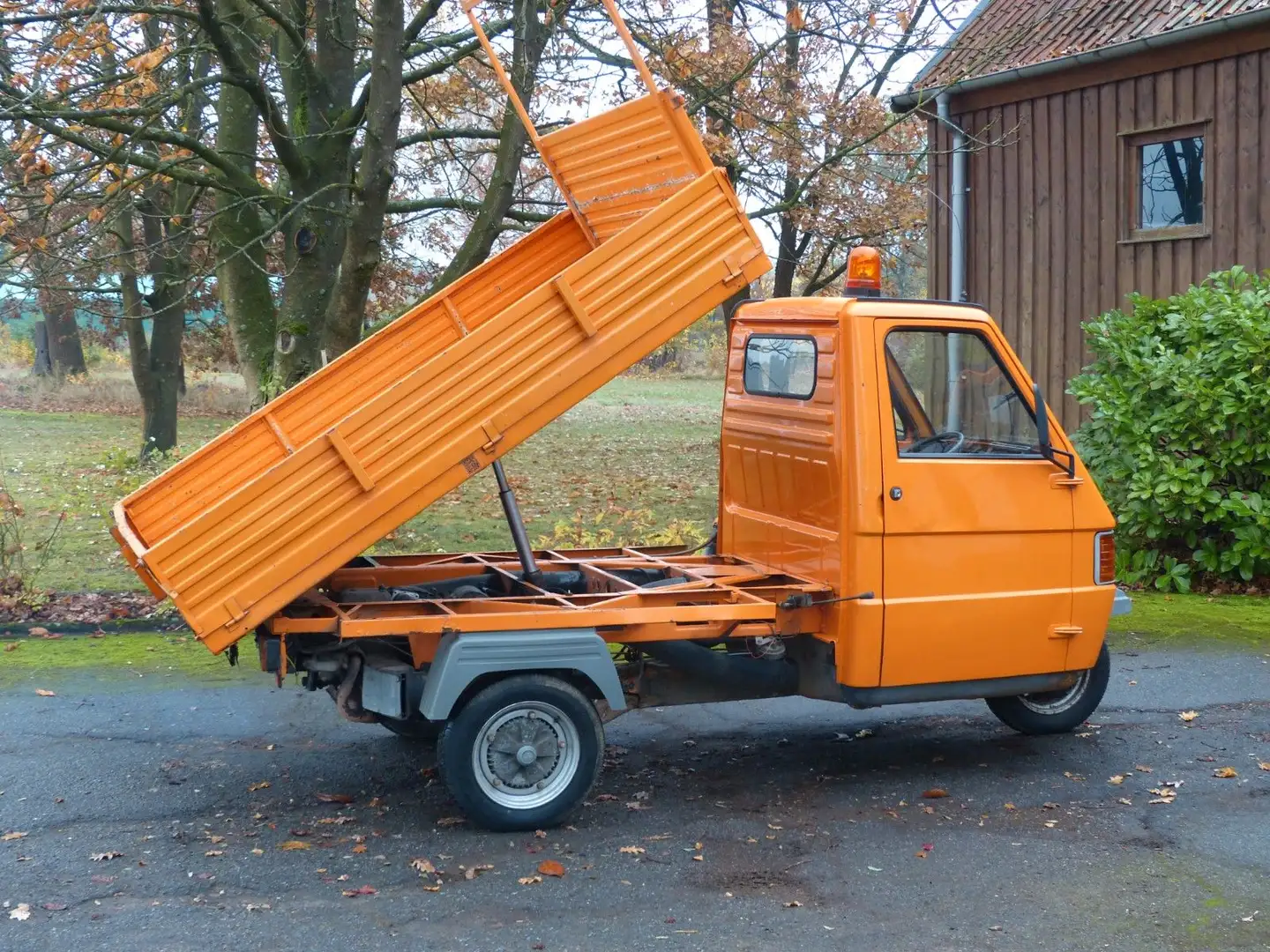 Piaggio Ape 703 Kipper Diesel Bordwanderhöhung Orange - 1