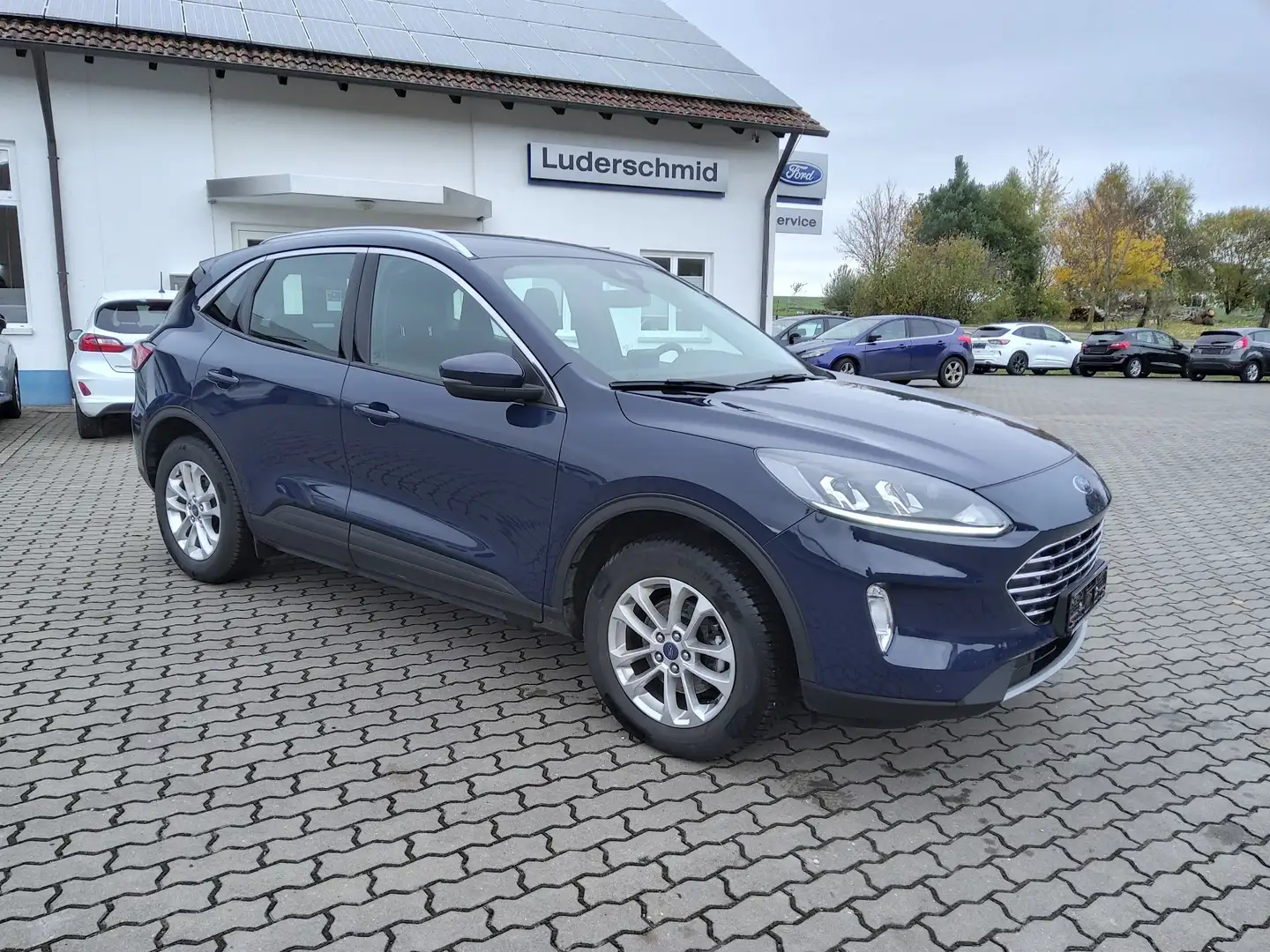 Ford Kuga Plug-In Hybrid Titanium Bleu - 1
