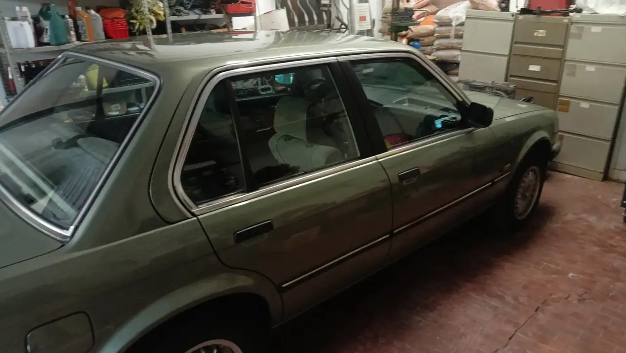 BMW 320i 4p, foto 4