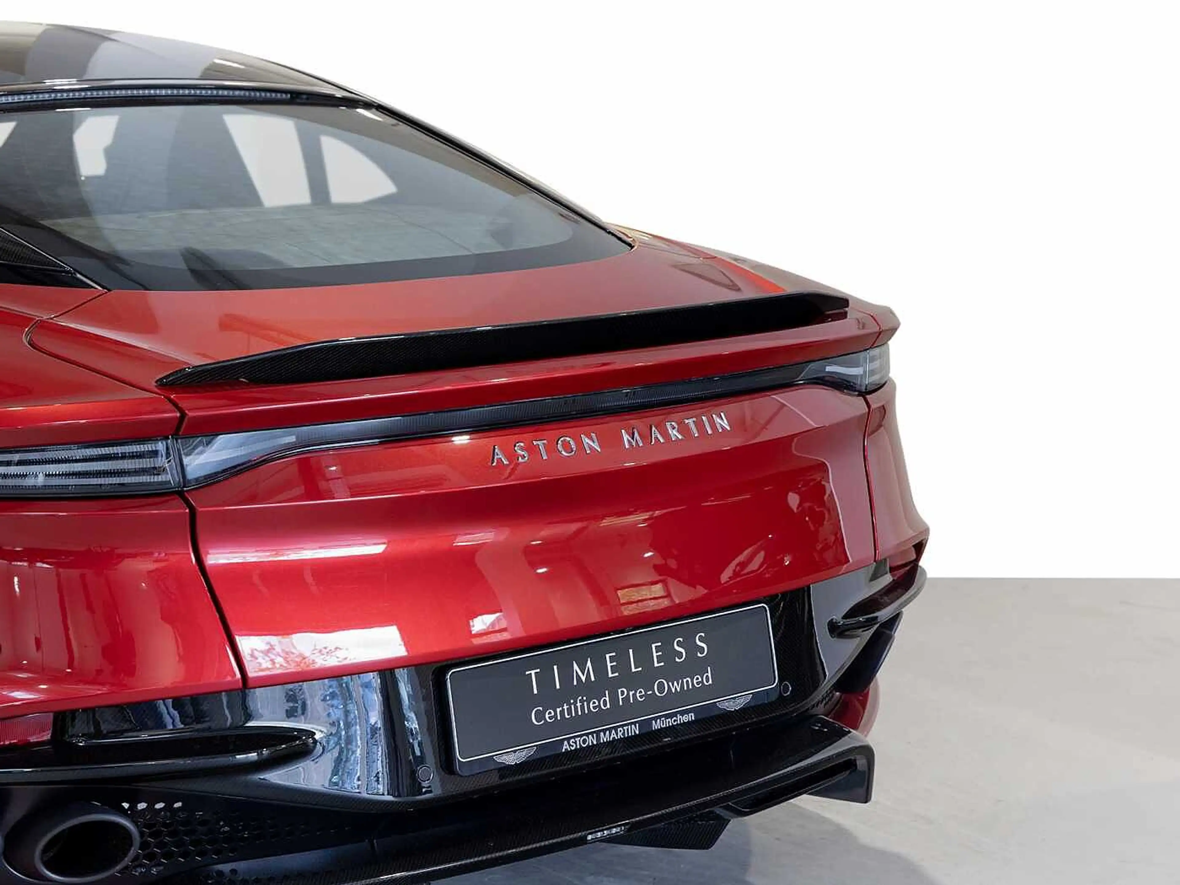Aston Martin DBS Superleggera -Hyper Red- — photo 8