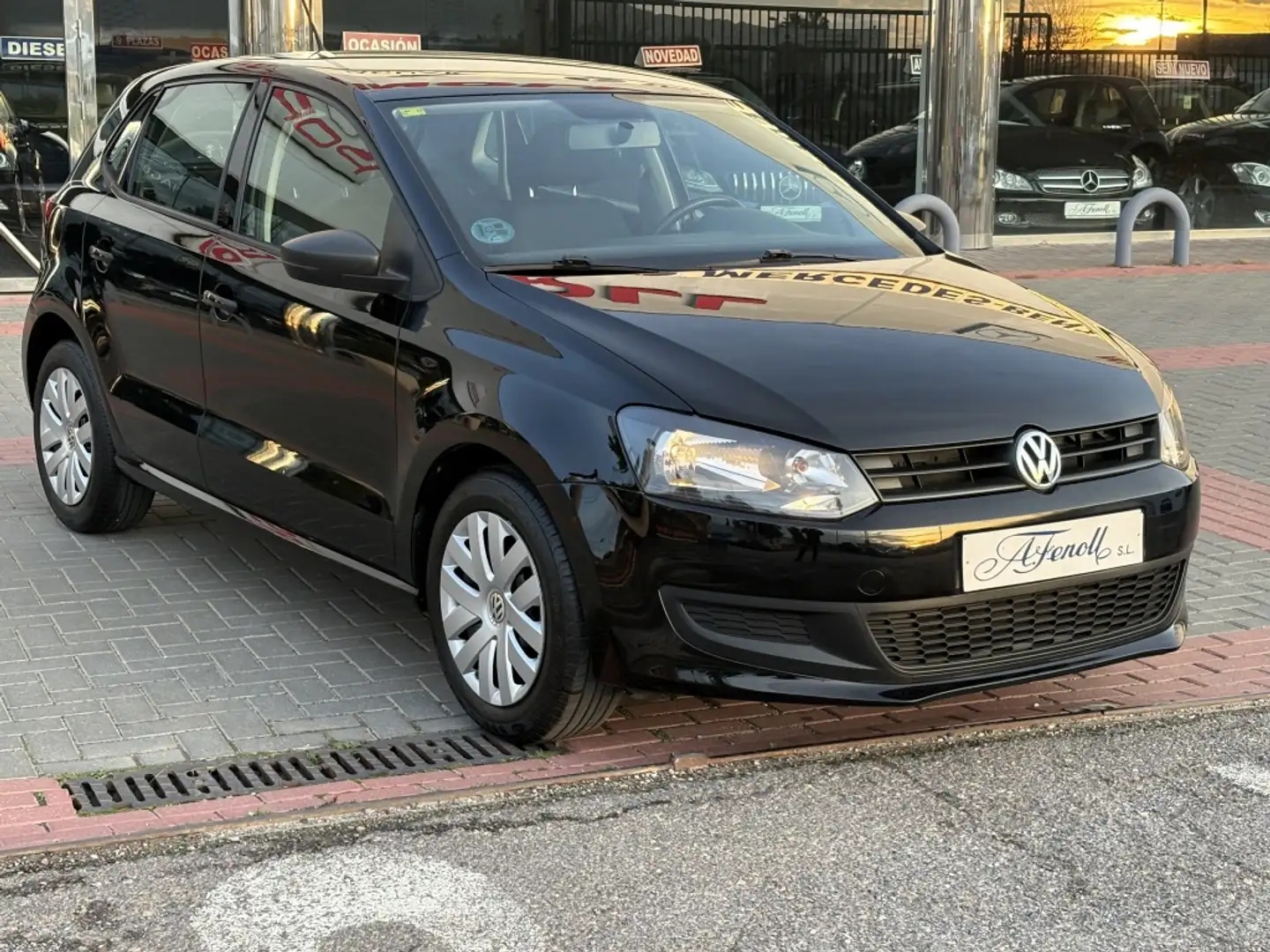 Volkswagen Polo 1.2 Advance Schwarz - 1