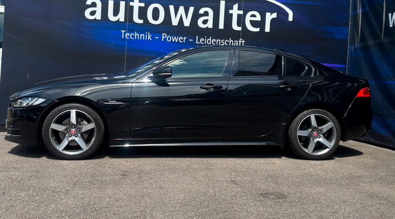 Jaguar XE R-Sport — photo 9