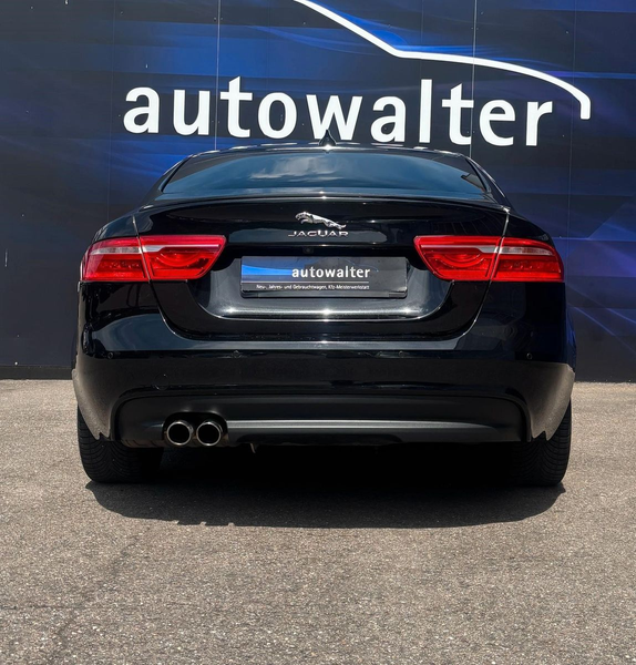 Jaguar XE R-Sport — photo 5