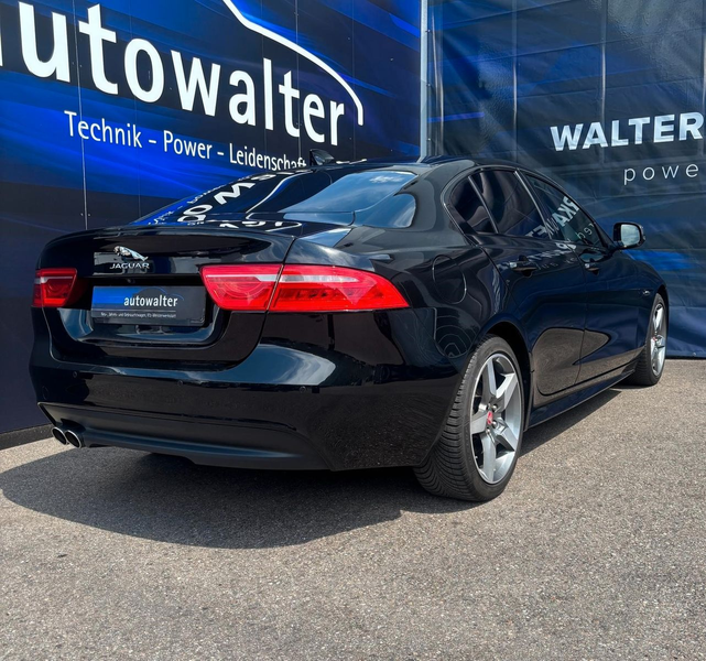 Jaguar XE R-Sport — photo 6
