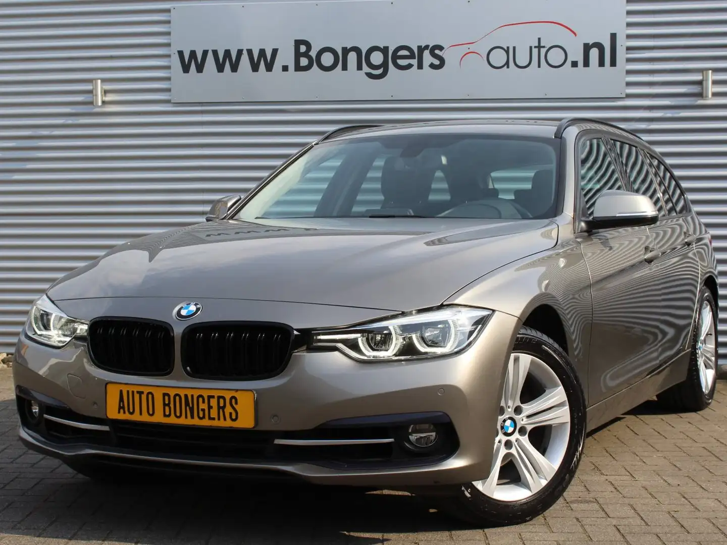 BMW 318 i Touring Sport-Line Automaat Grijs - 1