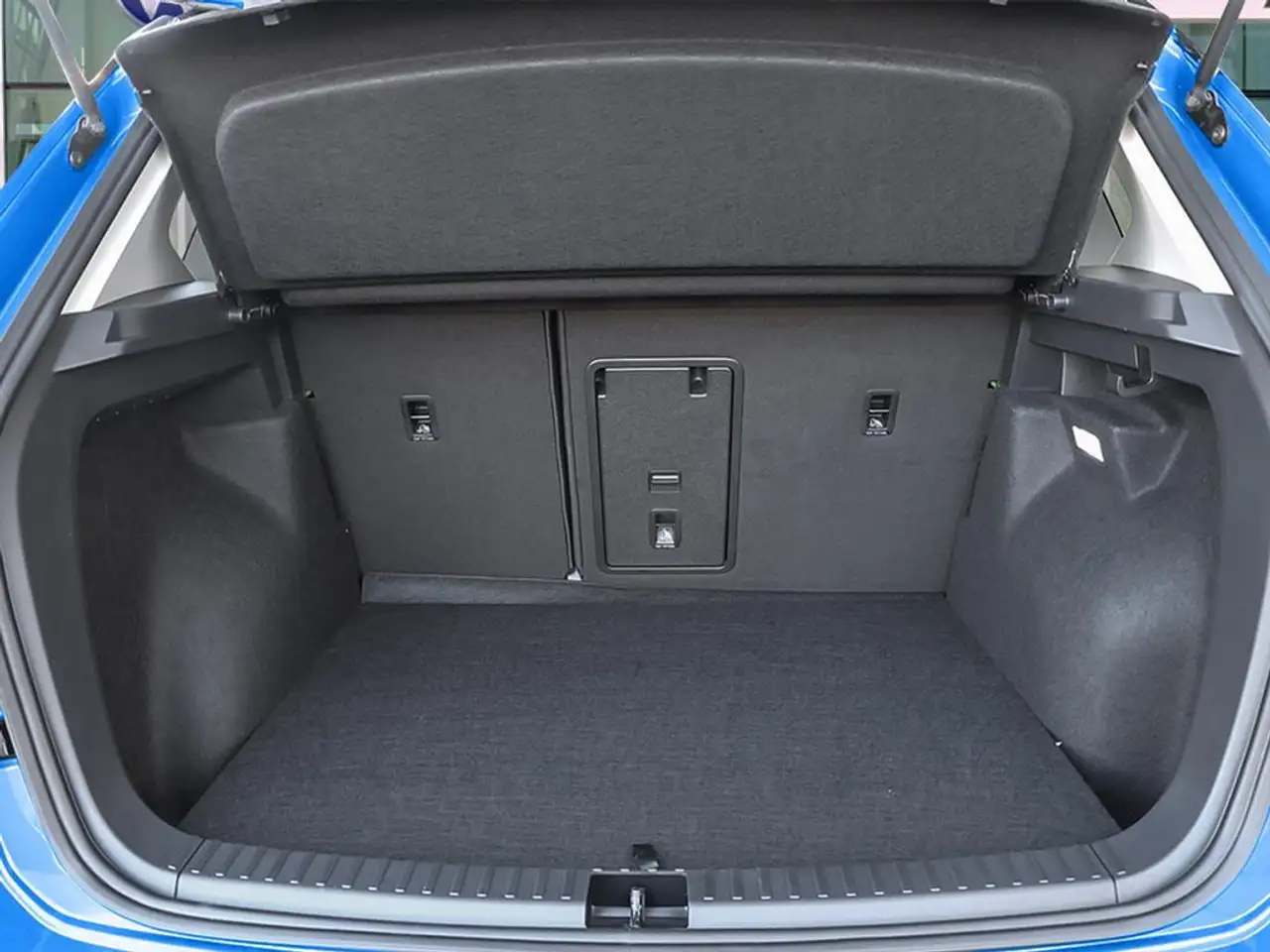 Volkswagen Taos снимка Volkswagen Taos