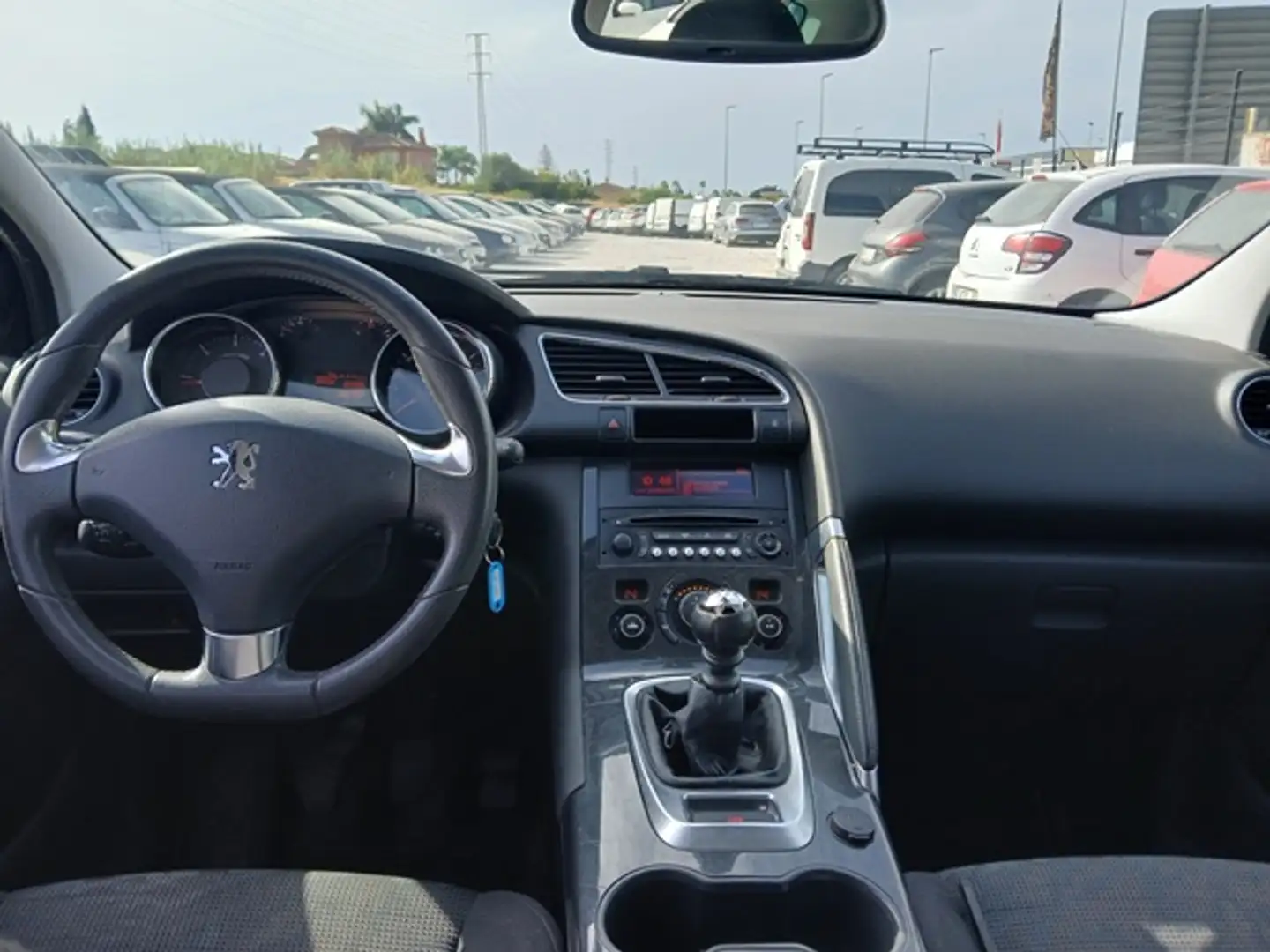 Peugeot 3008 1.6HDI Access 115 Negro - 2