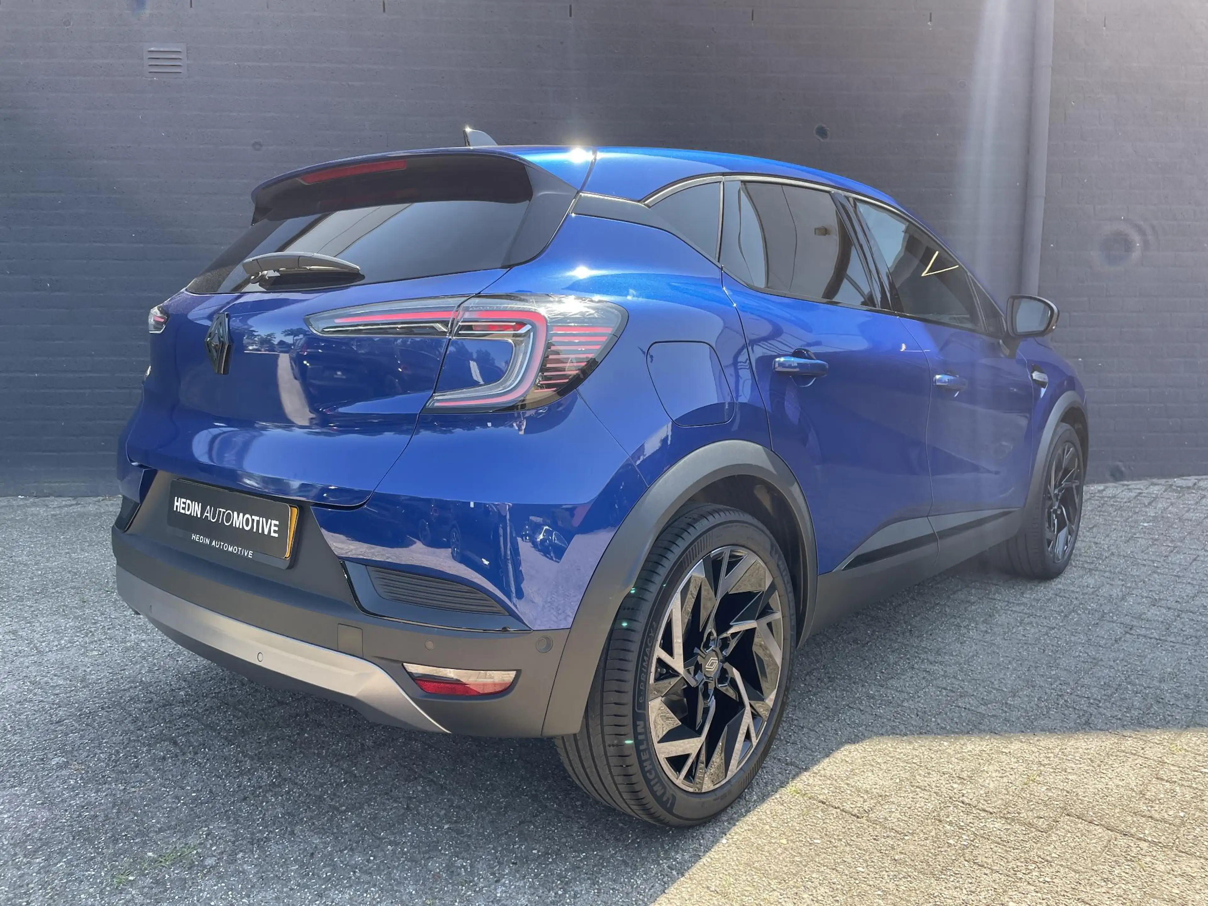 Renault Captur 1.6 E-Tech full hybrid 145 esprit Alpine | Camera — photo 2
