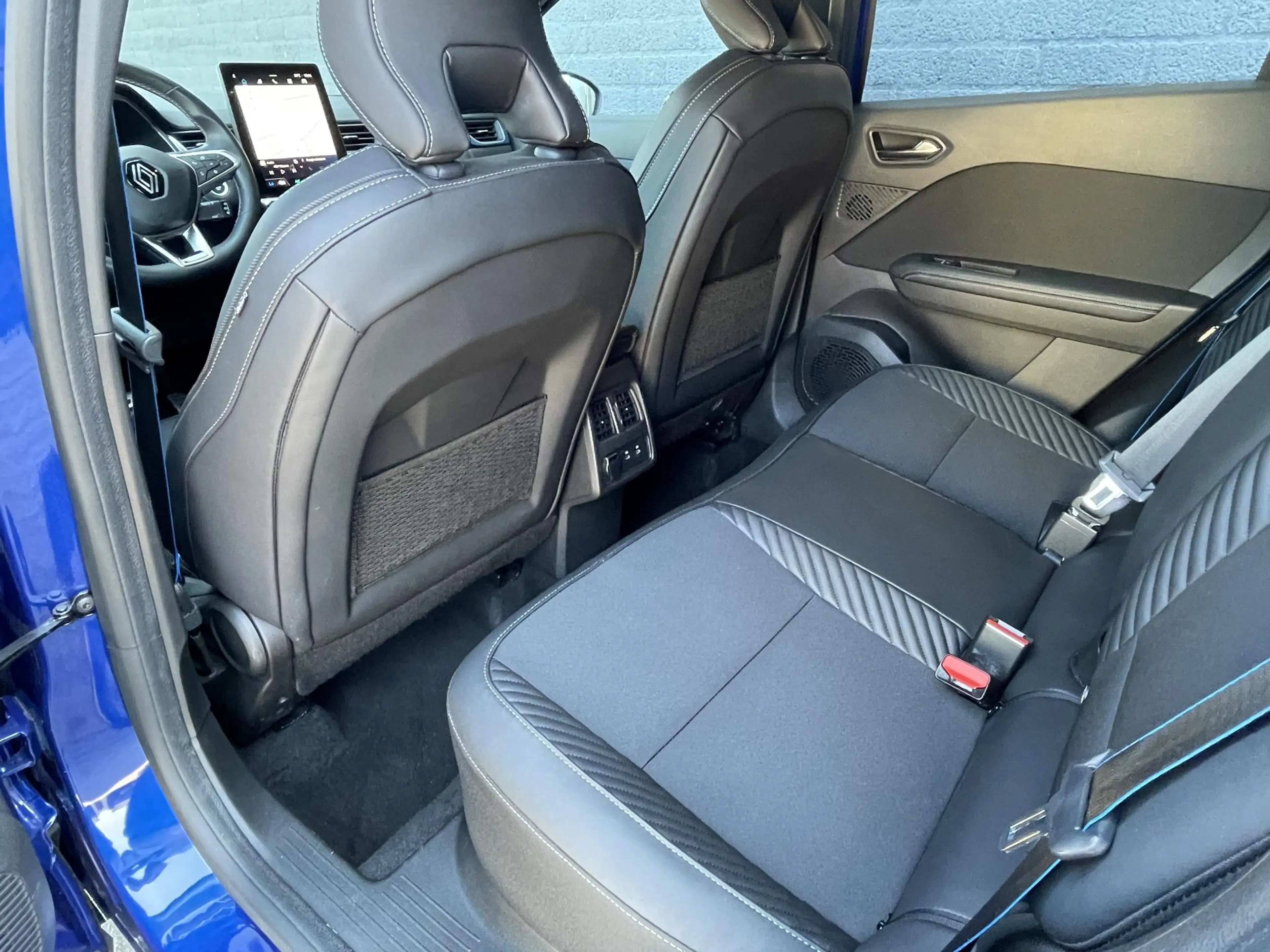 Renault Captur 1.6 E-Tech full hybrid 145 esprit Alpine | Camera — photo 11
