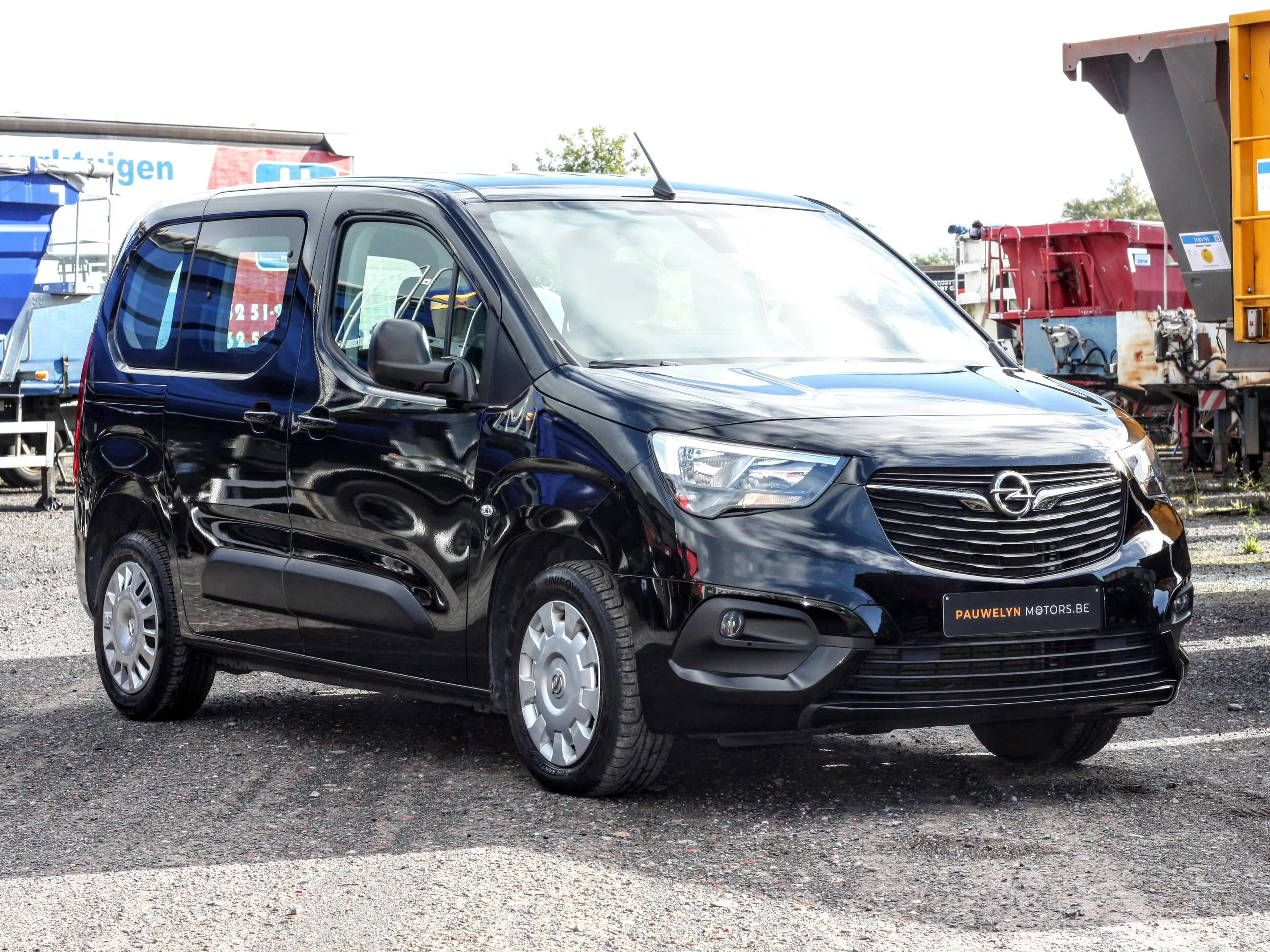 Opel Combo Life 1.5 Turbo D/ Navi Pro/ Carplay/ DAB+/ 5-zit/ ParkSensor/ ETC