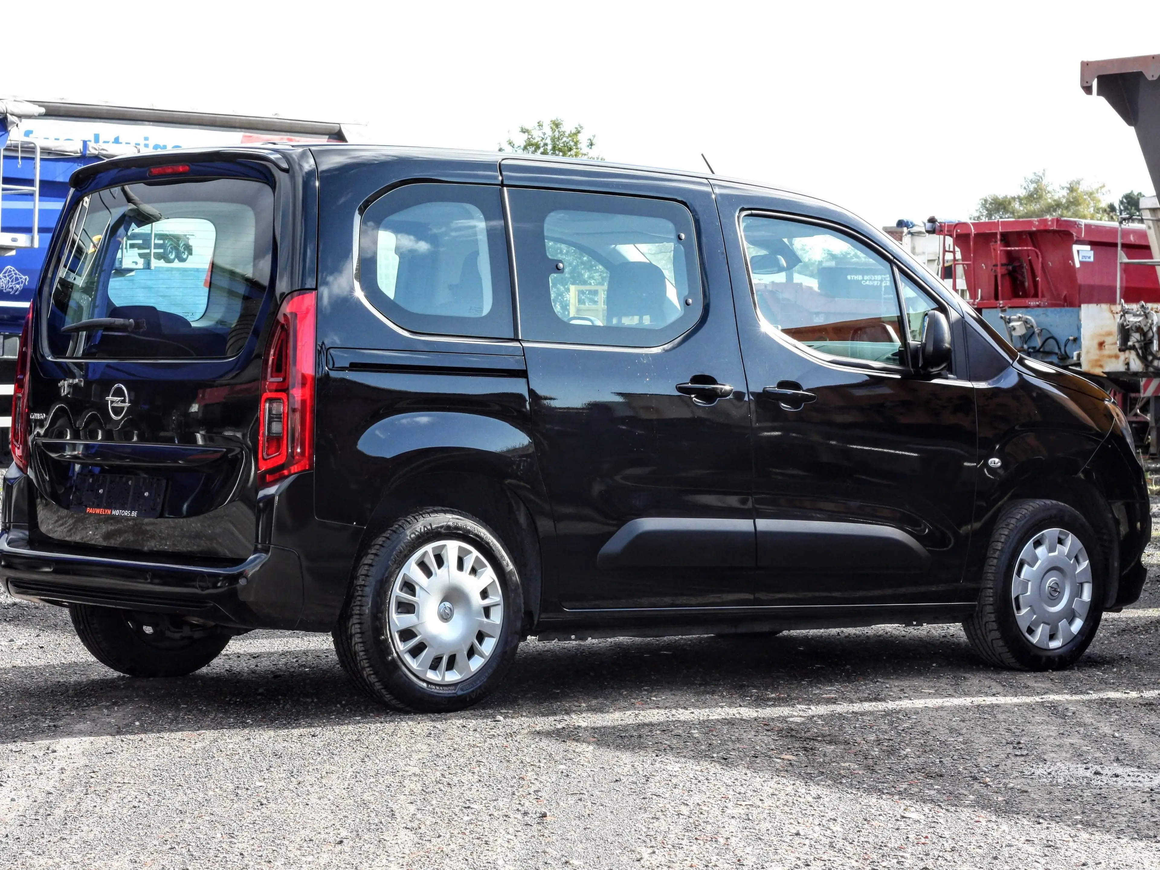 Opel Combo Life 1.5 Turbo D/ Navi Pro/ Carplay/ DAB+/ 5-zit/ ParkSensor/ ETC — photo 3