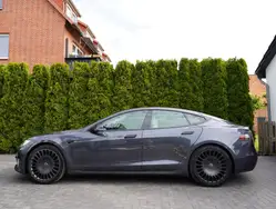 Tesla Model S 100 D Luft AHK voll