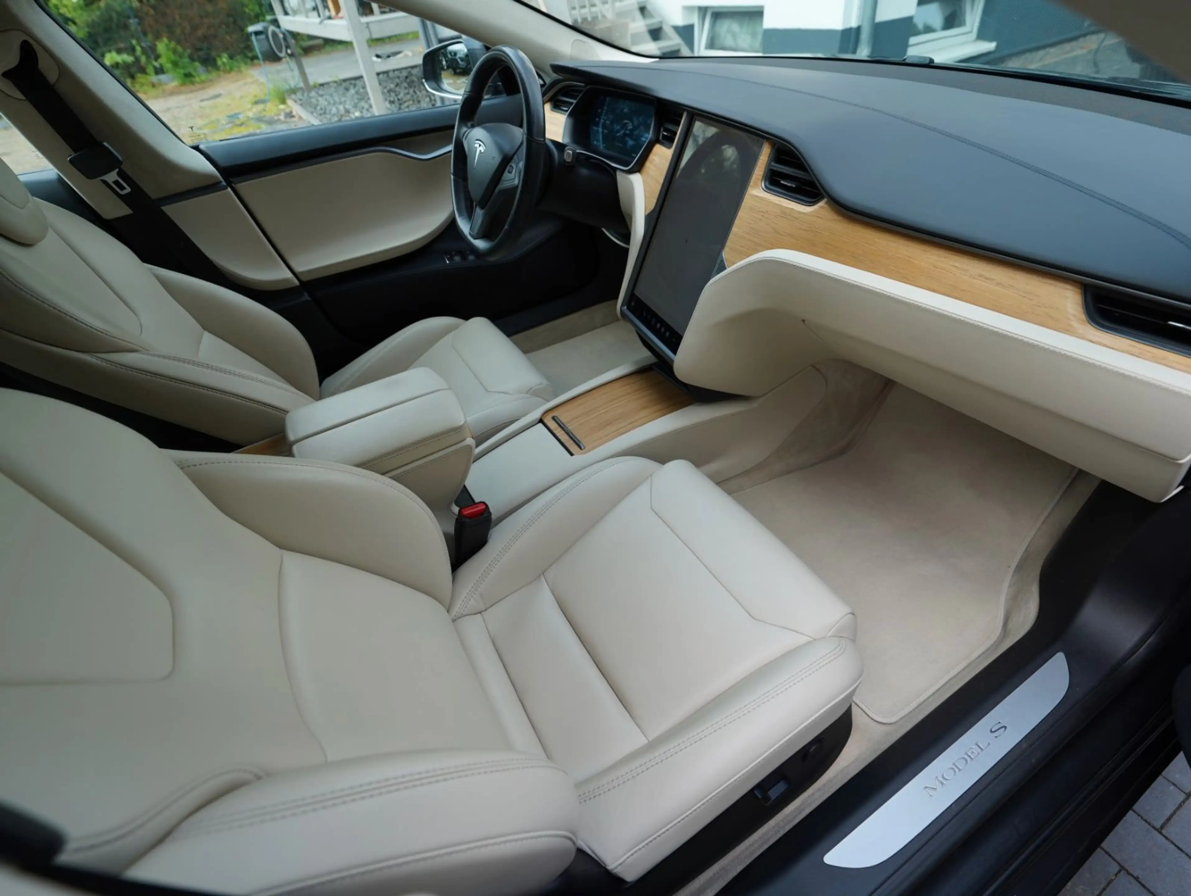 Tesla Model S 100 D Luft AHK voll — photo 7