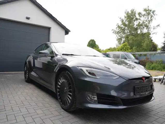 Tesla Model S 100 D Luft AHK voll