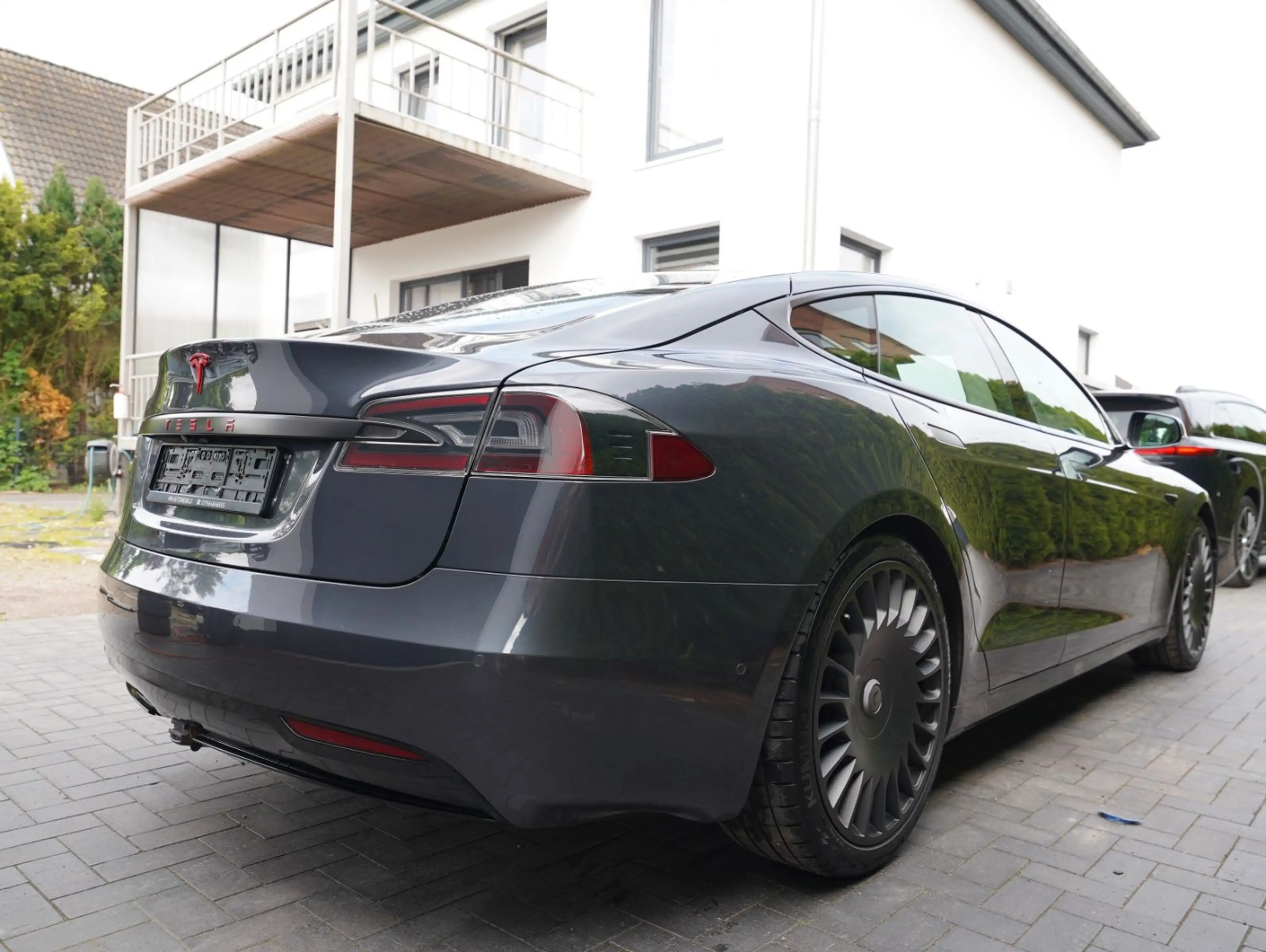 Tesla Model S 100 D Luft AHK voll — photo 4