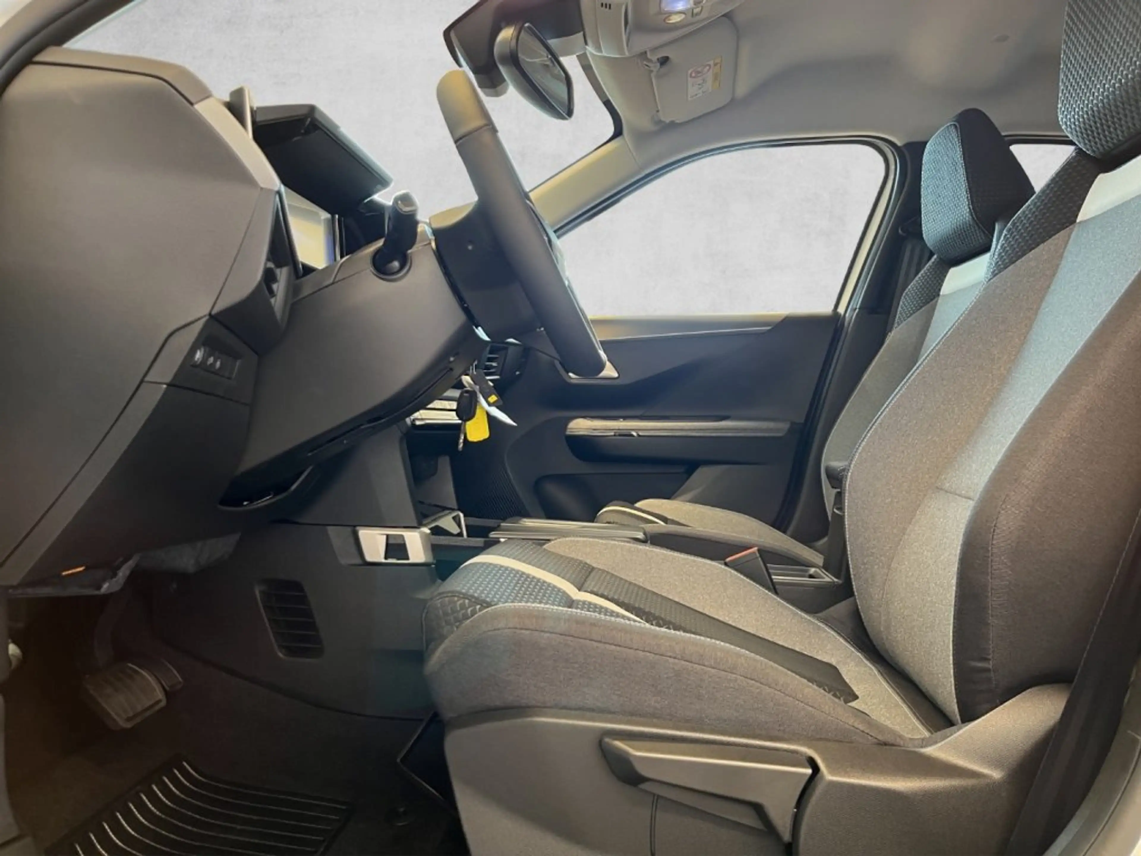 Opel Frontera GS MHEV 145 e-DCS6 7-Sitzer — photo 9