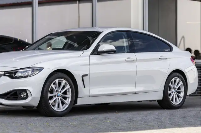 BMW 4 Series view 15
