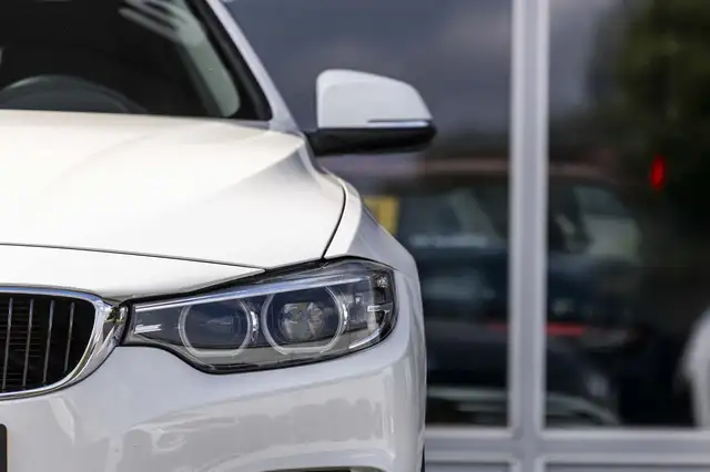 BMW 4 Series view 19